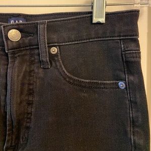 LAST CHANCE Gap True Skinny short inseam